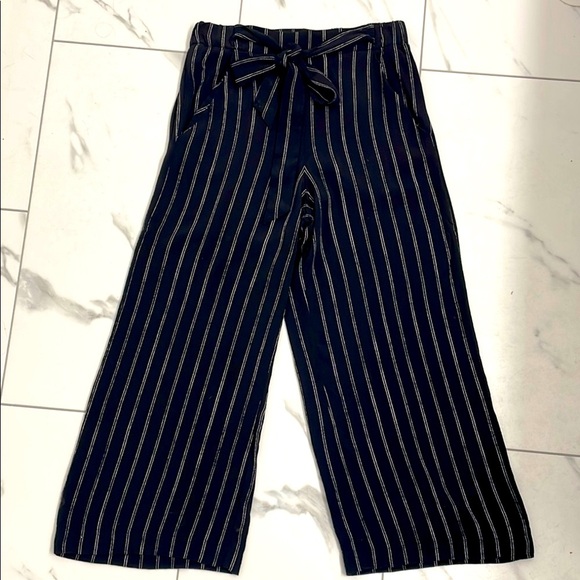 Aritzia Wilfred Faun Crop Pants Black With White Pinstripe - Picture 1 of 7